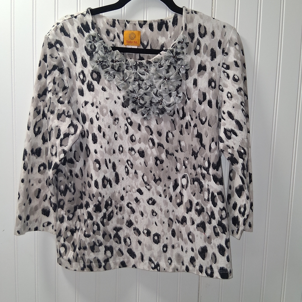 Ruby Rd. Gray and Black Leopard Print Blouse